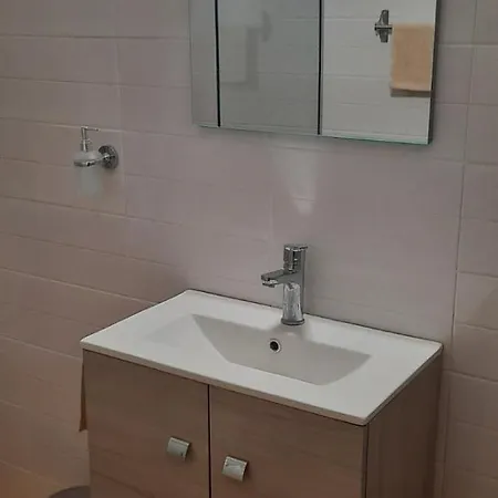 Univercity Place Apartment